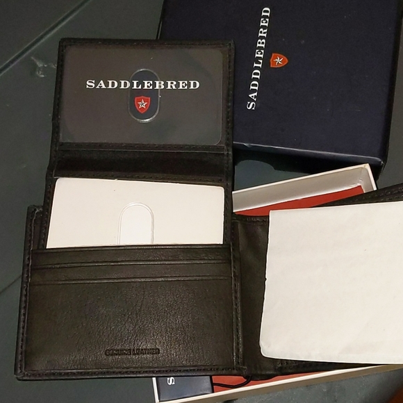 New! Saddlebred black leather wallet and passcase - Picture 3 of 8